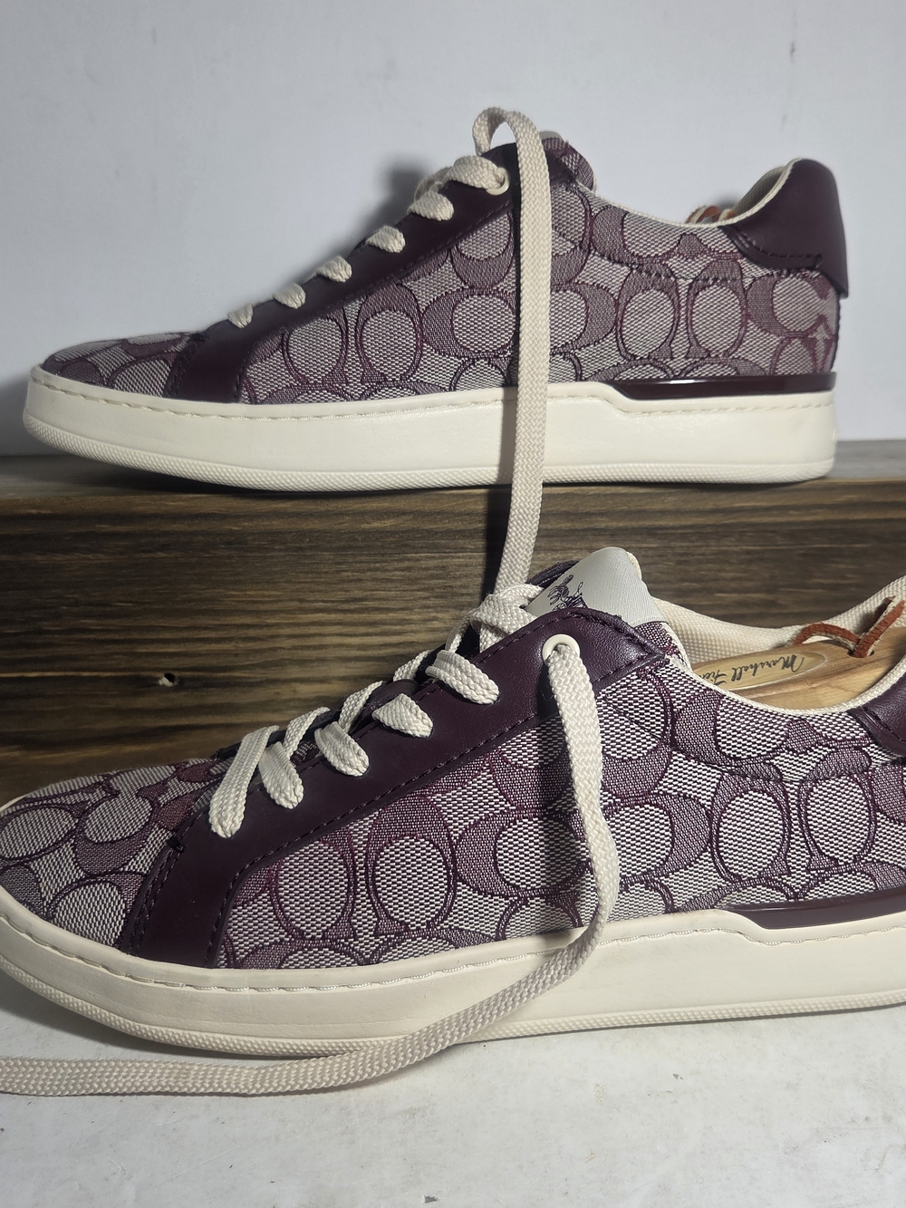 COACH Clip Low Top Signature Jacquard Burgundy Plum Sneakers Women’s Size 8.5 B